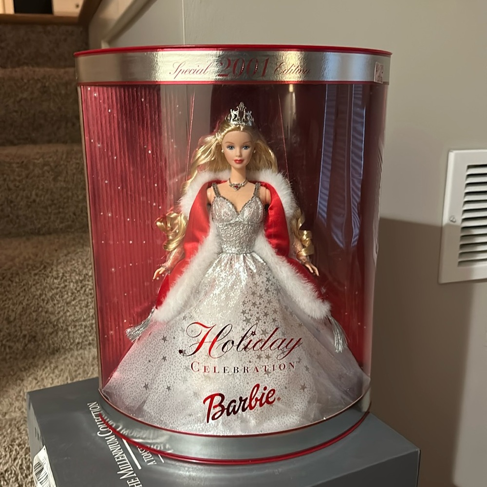 2001 Special Edition Holiday Celebration Barbie NIB